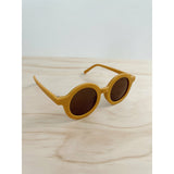 Retro Mustard.Fashion glasses only, no UV rating. Best fit from 3 months - 3 years. They are perfect for dress ups and are a must-have for fashionable minis.